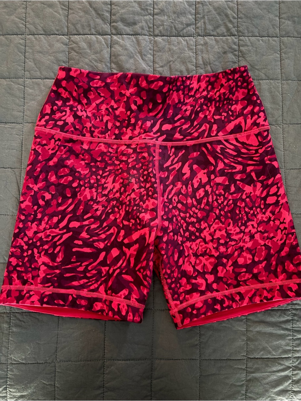 Peloton Women's High-Waist Reversible Active Shorts